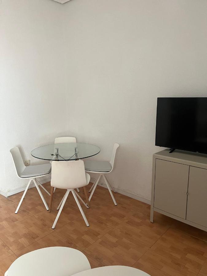 Piso En Valdeacederas Apartment Madrid Luaran gambar